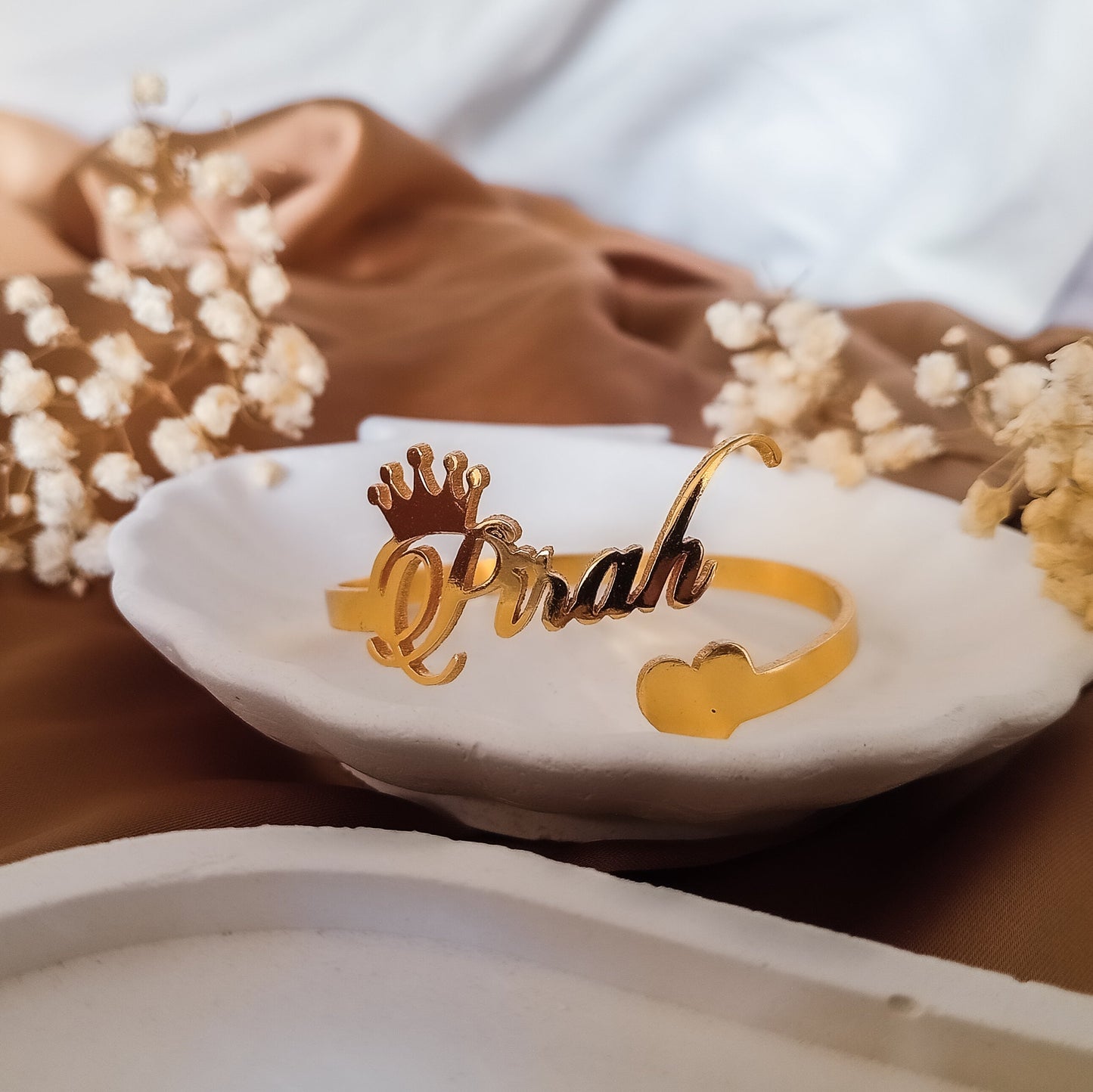 Personalized Cursive Crown Name Bangle